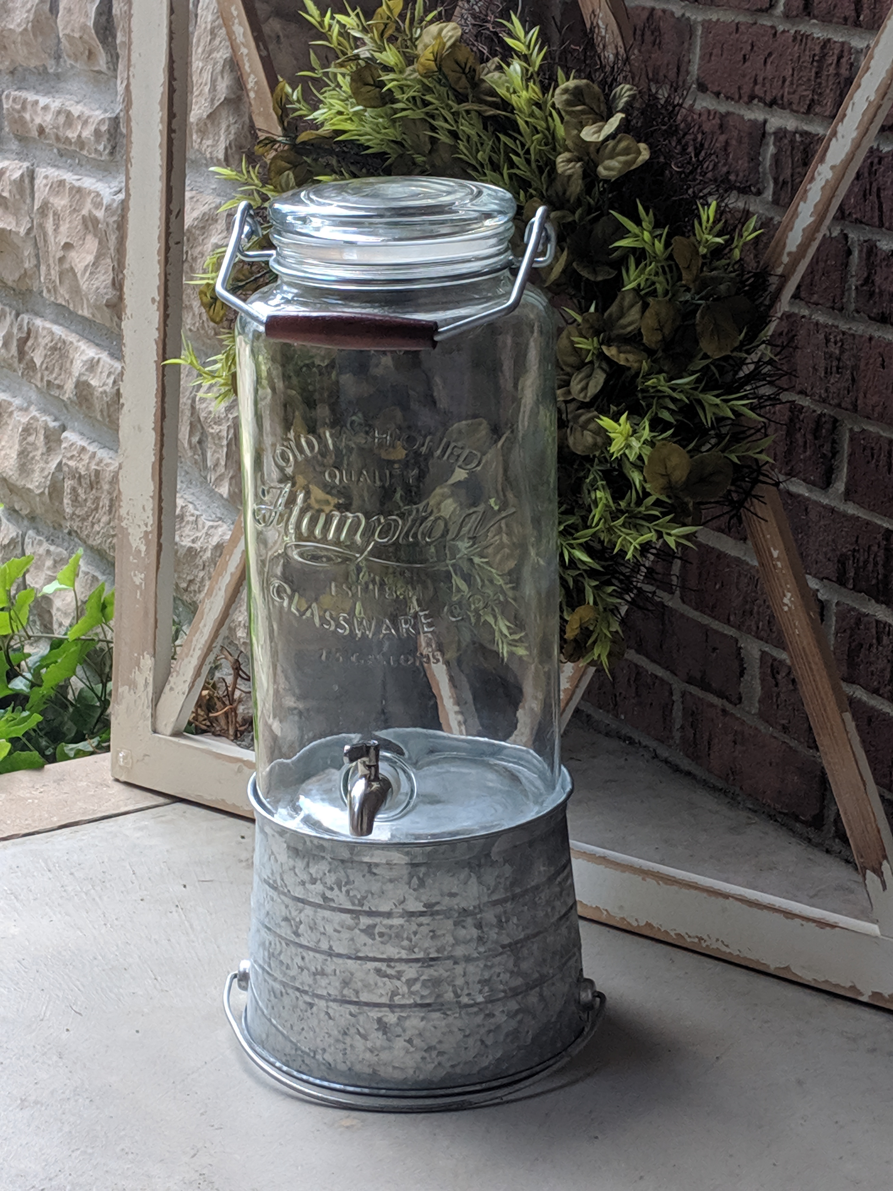 Galvanized Bucket-Stand Drink Dispenser – CHIC DETROIT EVENTS